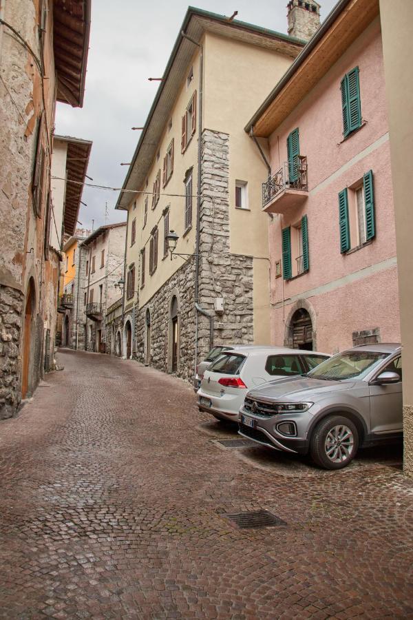 Charme Nel Borgo Di Bienno Di Design, Natura & Relax Bagian luar foto