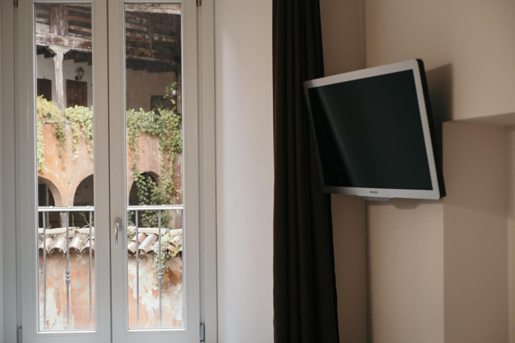 Charme Nel Borgo Di Bienno Di Design, Natura & Relax Bagian luar foto